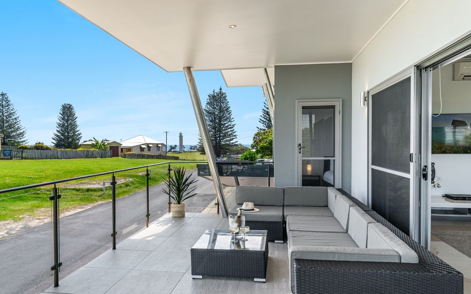 PILOTAGE 1 | Position and views