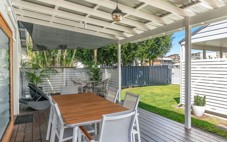 HIGH FIVES | In The Heart of Town and Pet Friendly