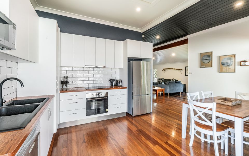 HIGH FIVES | In The Heart of Town and Pet Friendly