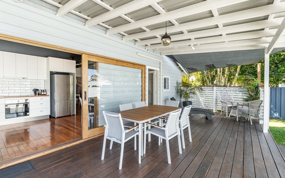 HIGH FIVES | In The Heart of Town and Pet Friendly