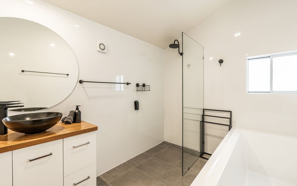 HIGH FIVES | In The Heart of Town and Pet Friendly