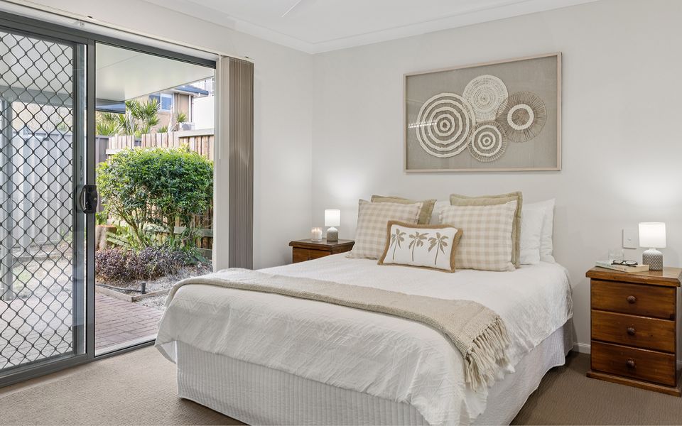 CATALINA COURT – UNIT 7 | Just a short walk to Pippi Beach