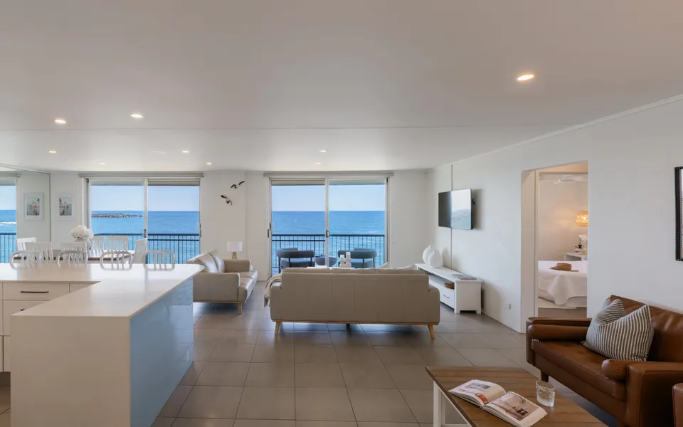 CRAIGMORE PENTHOUSE | Endless Ocean Views