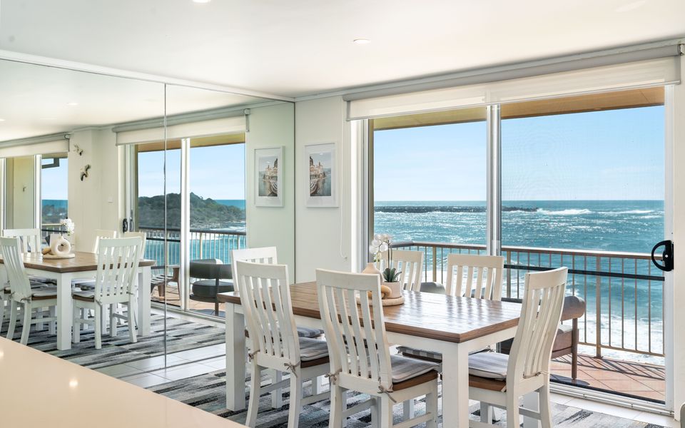 CRAIGMORE PENTHOUSE – Endless Ocean Views | Holiday Yamba