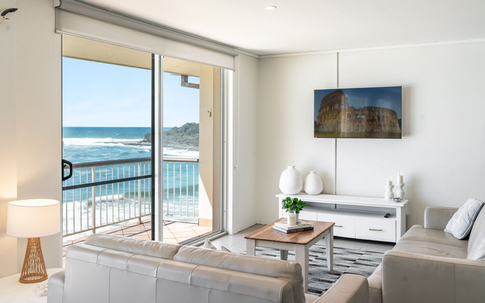 CRAIGMORE PENTHOUSE – Endless Ocean Views | Holiday Yamba