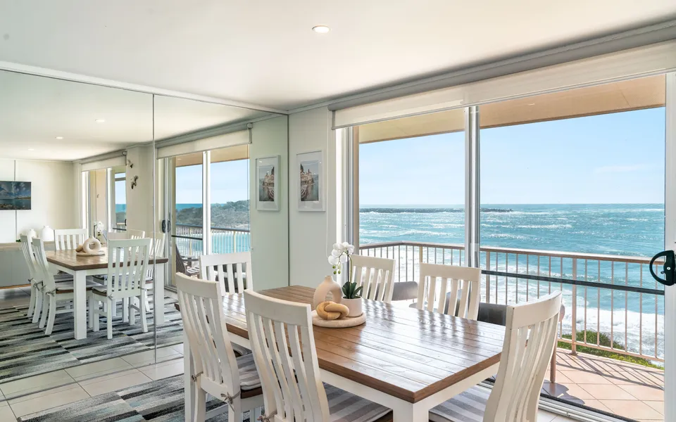CRAIGMORE PENTHOUSE – Endless Ocean Views | Holiday Yamba