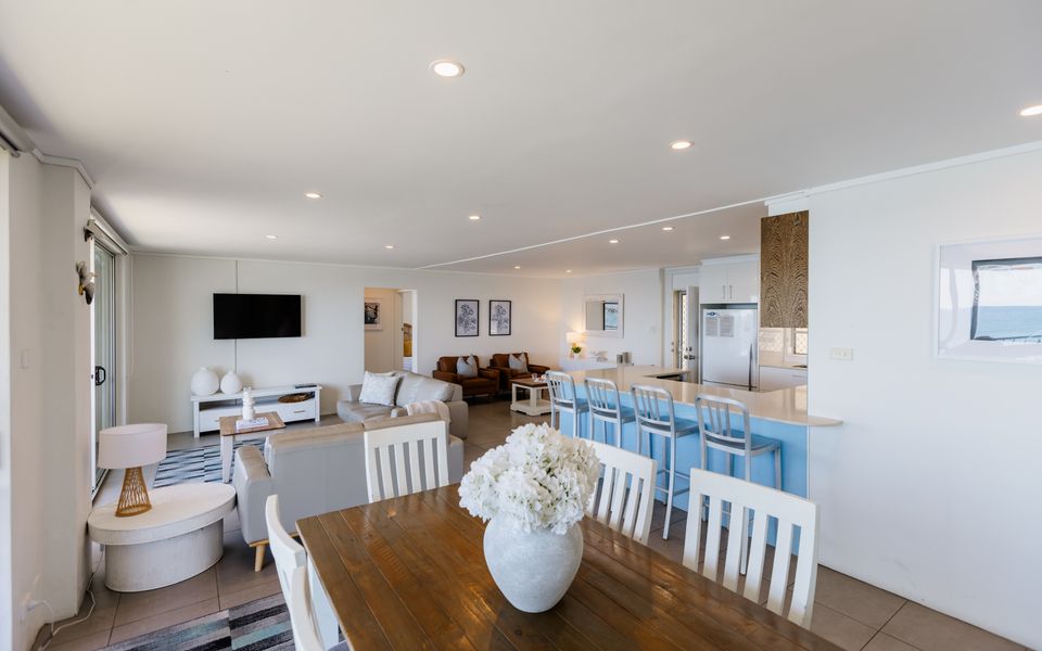 CRAIGMORE PENTHOUSE | Endless Ocean Views