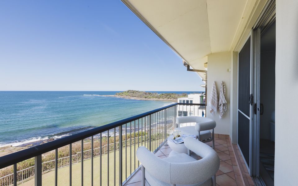 CRAIGMORE PENTHOUSE | Endless Ocean Views
