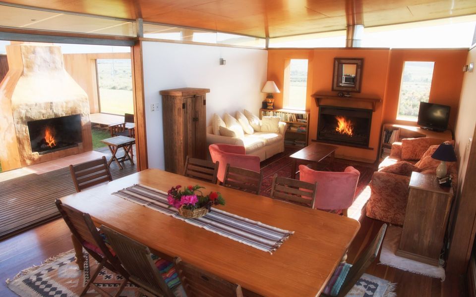 TOUMBAAL PLAINS | Exquisite architecturally designed home