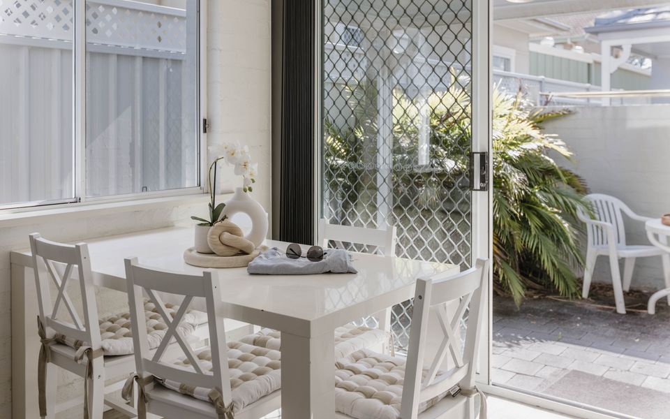 RED ROCK | Townhouse in Town