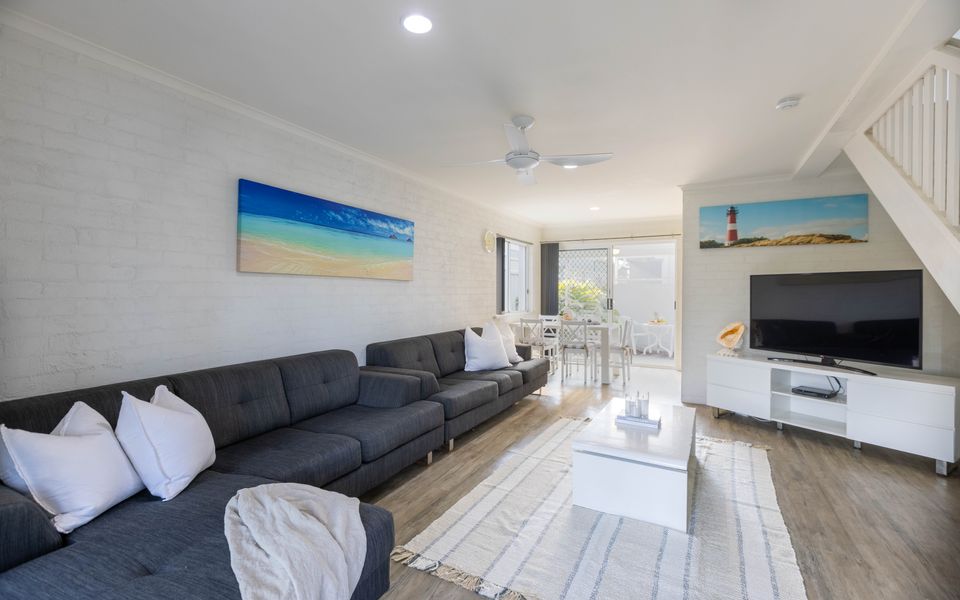 RED ROCK | Townhouse in Town