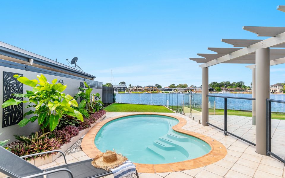 NIRVANA WATERS | Waterfront with Pool