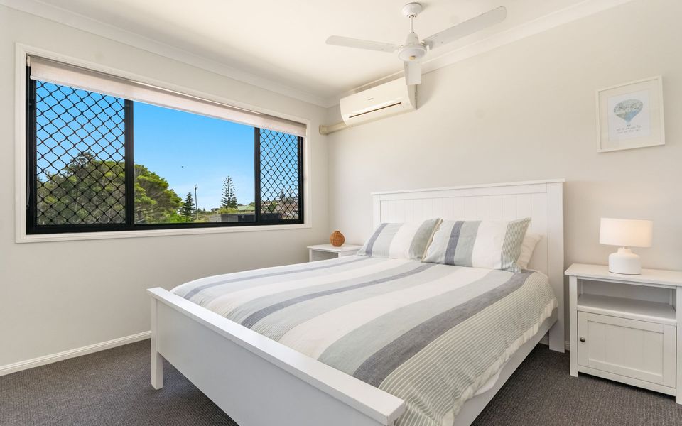 PAWS ON PIPPI | Beautiful, Pet friendly home