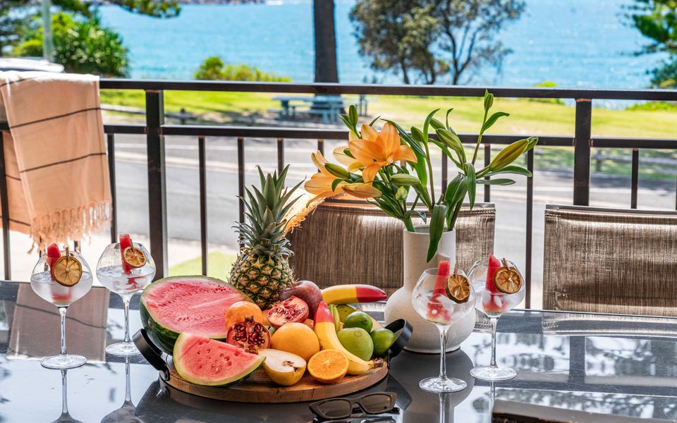 ARCOOLA 2 | Views Over Main Beach