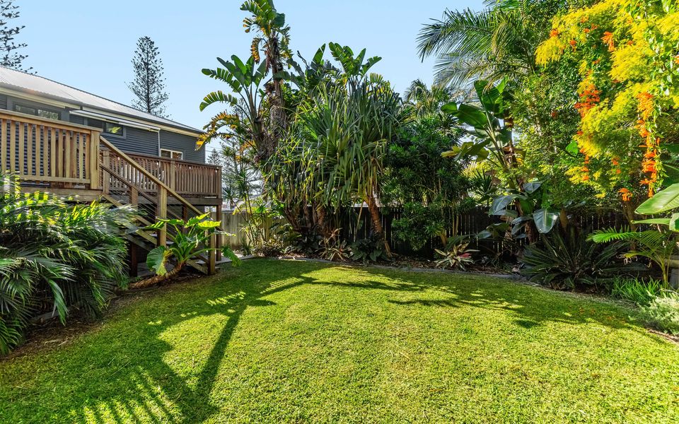 THE ELKS – Pet Friendly Home in Town | Holiday Yamba