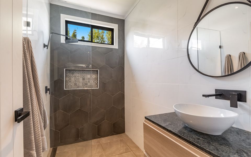 THE ELKS | Pet Friendly Home in Town