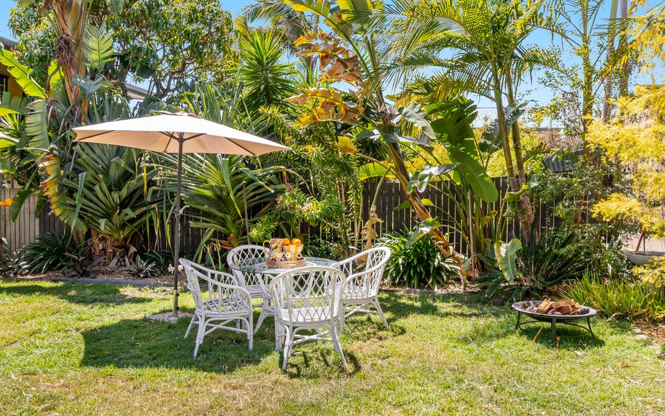 THE ELKS | Pet Friendly Home in Town