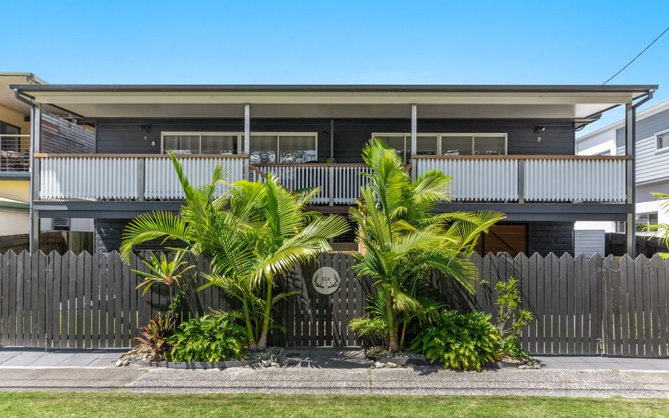 THE ELKS | Pet Friendly Home in Town