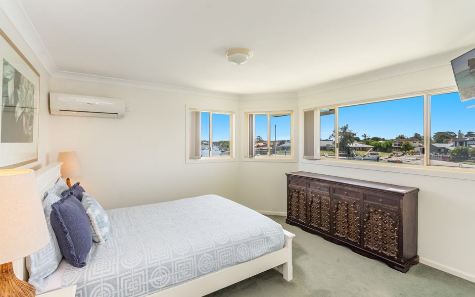 PONDEROSA | Pet Friendly Waterfront