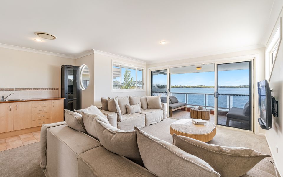 SALTY DAYZ | Designer Waterfront