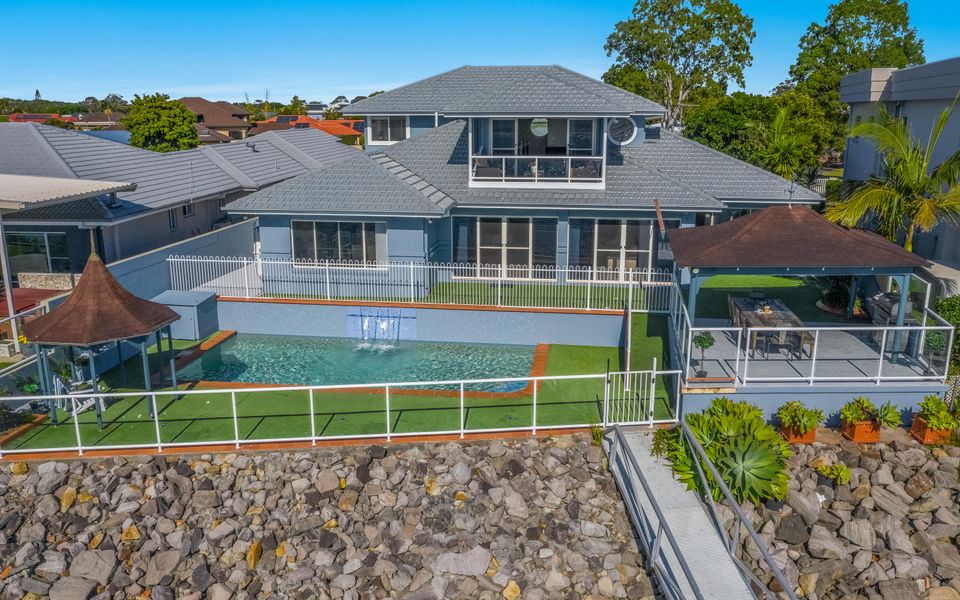 SALTY DAYZ | Designer Waterfront