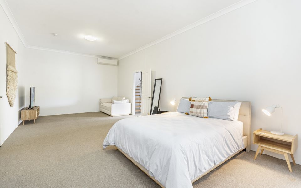 COWRIE HOUSE | Spacious, Modern holiday home