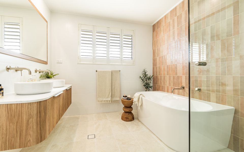 COWRIE HOUSE | Spacious, Modern holiday home