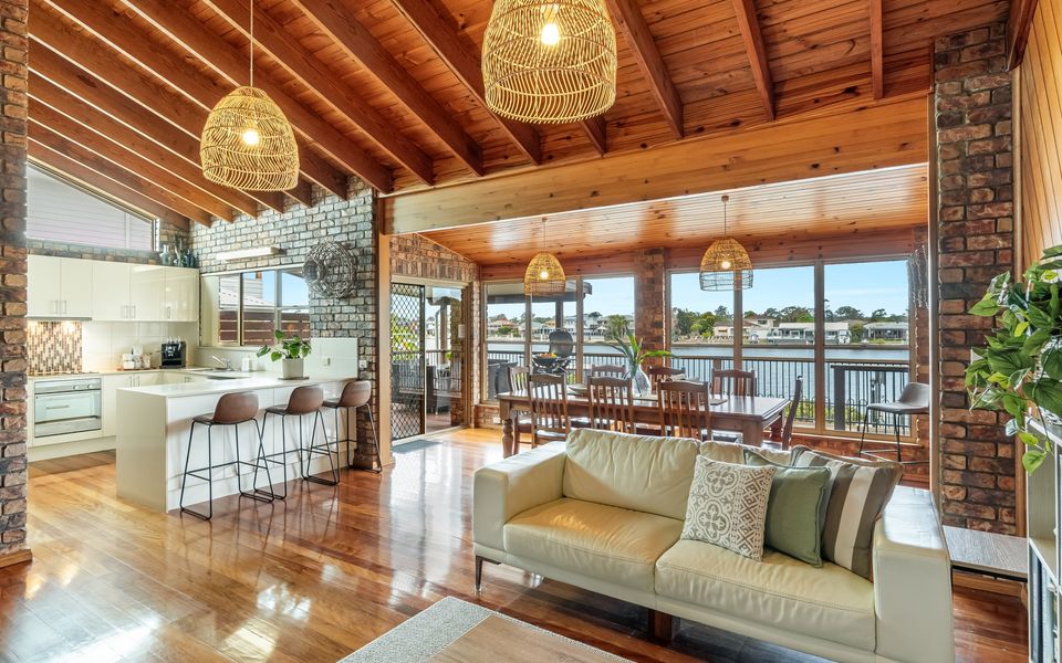 ACACIA SHORES | Waterfront