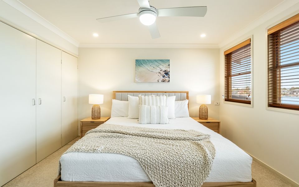 ACACIA SHORES | Waterfront