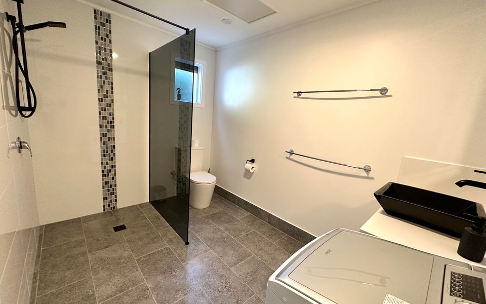 BAYVIEW BEACH HOUSE | Pet Friendly home with a pool