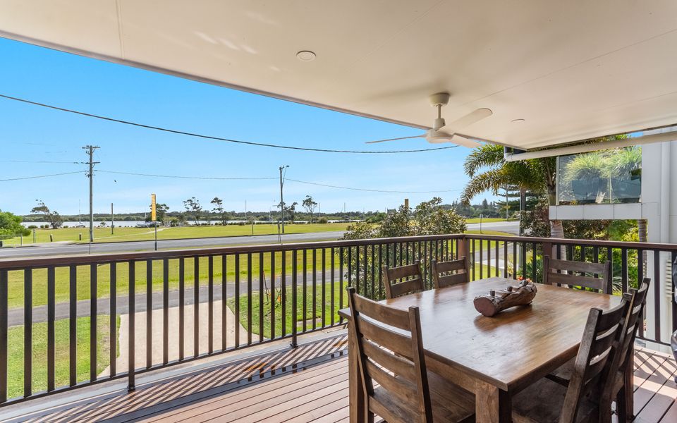 BAYVIEW BEACH HOUSE | Pet Friendly home with a pool