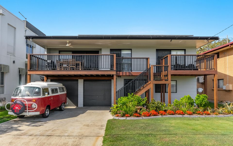 BAYVIEW BEACH HOUSE | Pet Friendly home with a pool