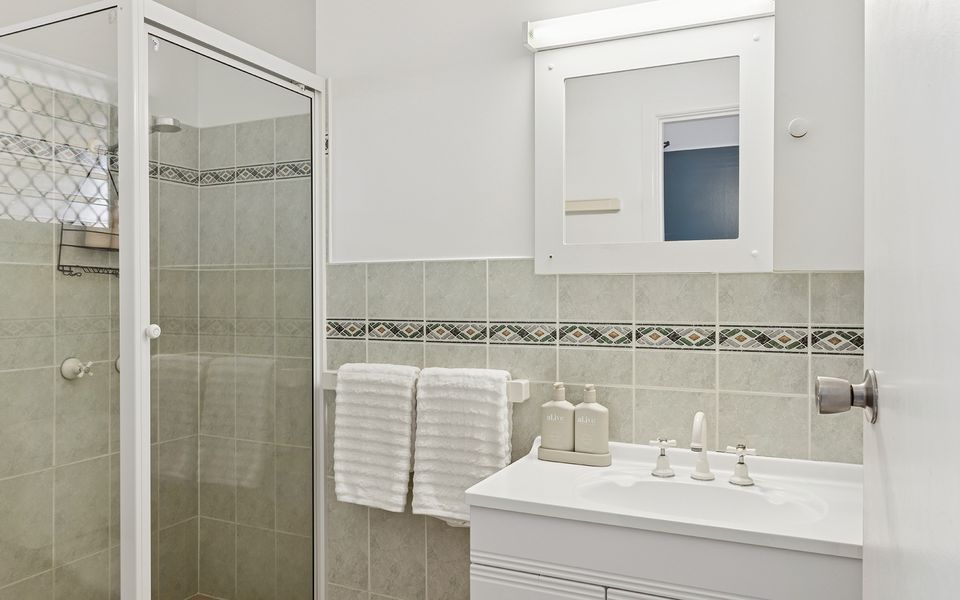 BOOROLONG 3 – Million Dollar Views on a Budget | Holiday Yamba