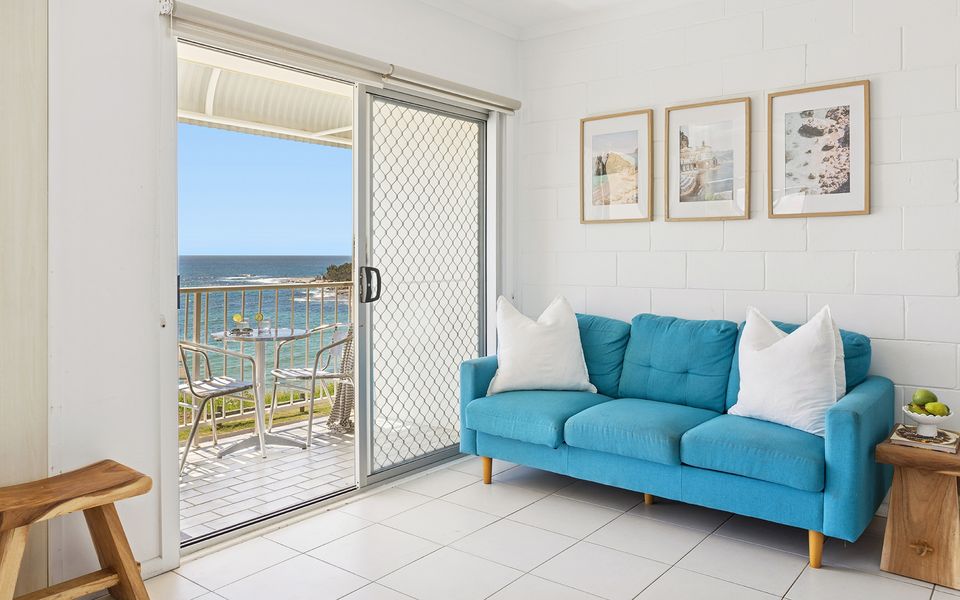 BOOROLONG 3 – Million Dollar Views on a Budget | Holiday Yamba