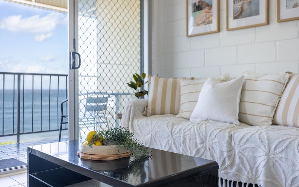 BOOROLONG 3 | Million dollar views on a budget