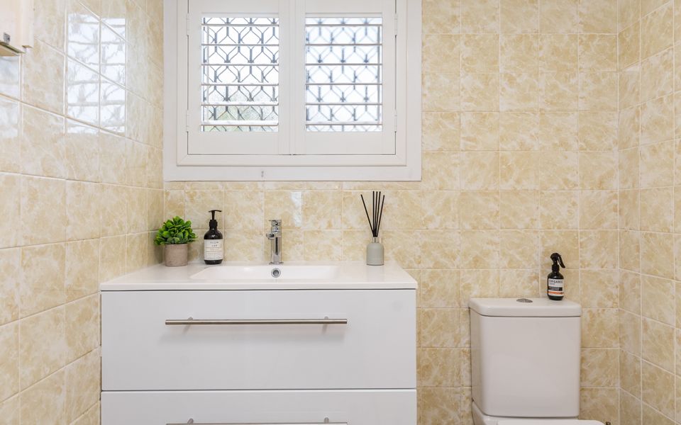 HIGH ON HILL | Big, Bold & Beautiful