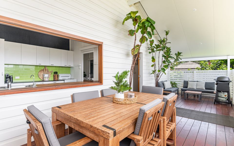 HIGH THREE | Beach House in Town