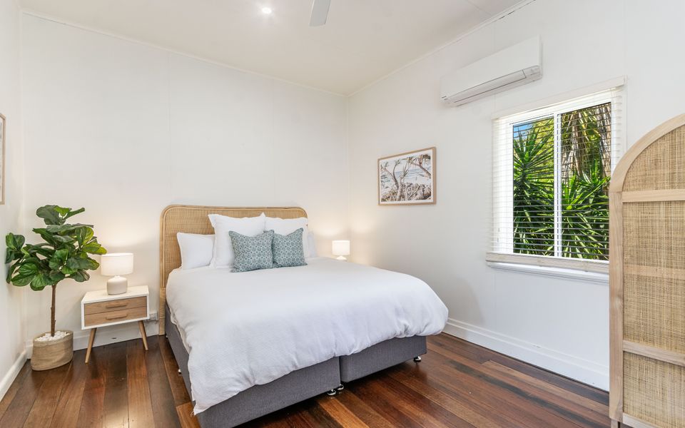 HIGH THREE | Beach House in Town