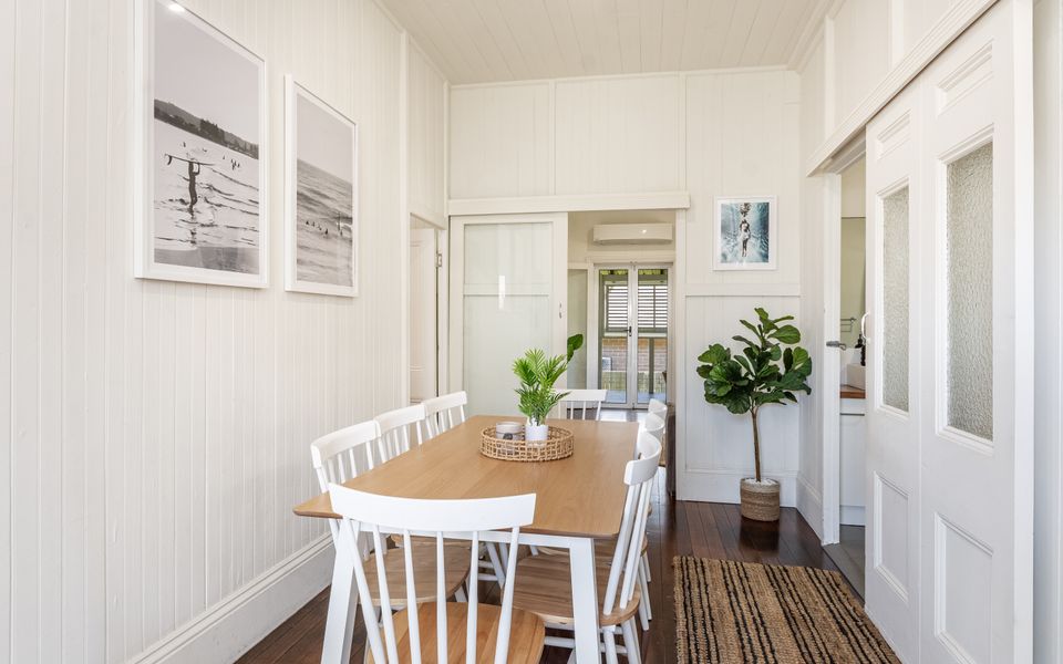 HIGH THREE | Beach House in Town