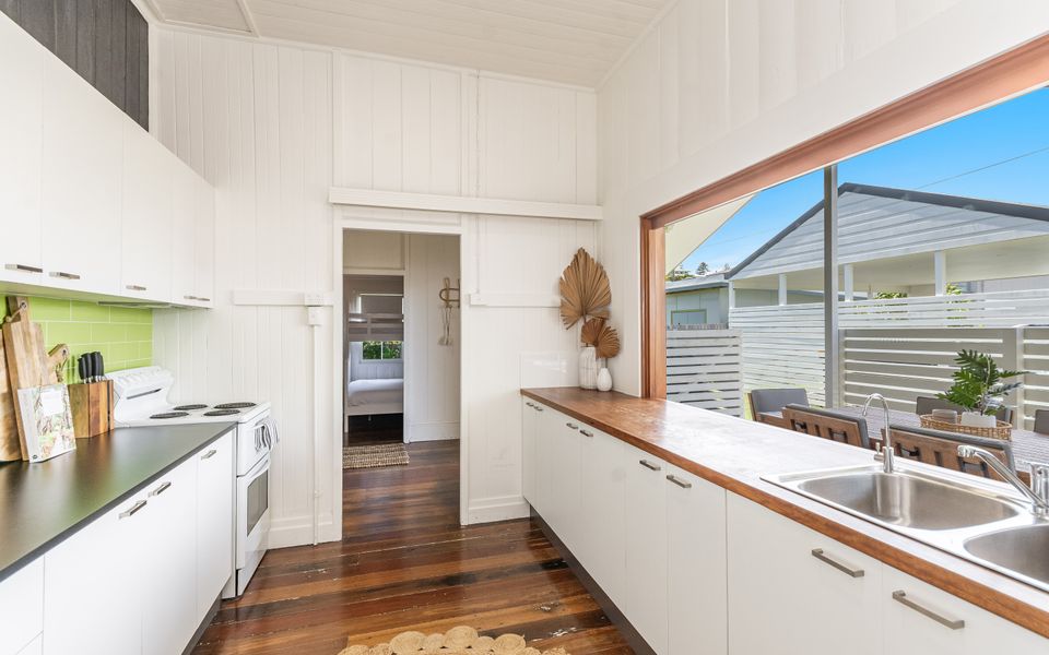 HIGH THREE | Beach House in Town