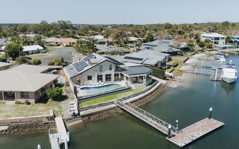 TECOMA 3 | Most Popular Waterfront