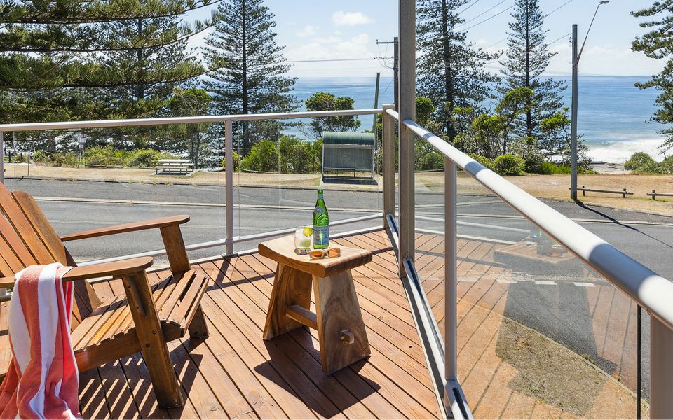 SEASPRAY 1 | Stones throw from Main Beach