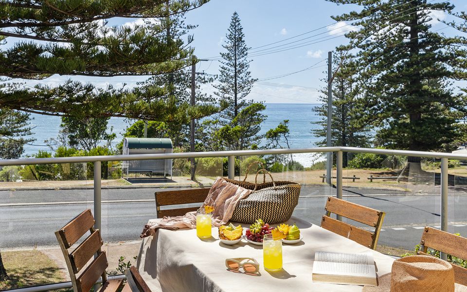 SEASPRAY 1 | Stones throw from Main Beach