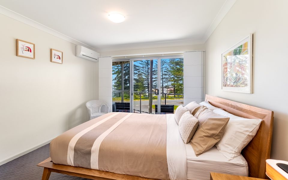 SEASPRAY 1 | Stones throw from Main Beach