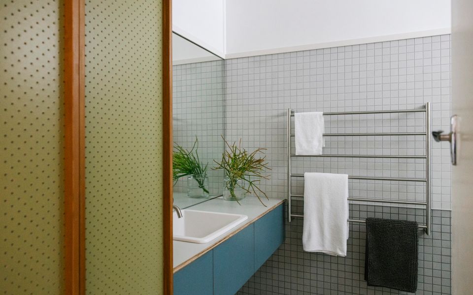 SHARON – Pet Friendly Beach Cottage in Town