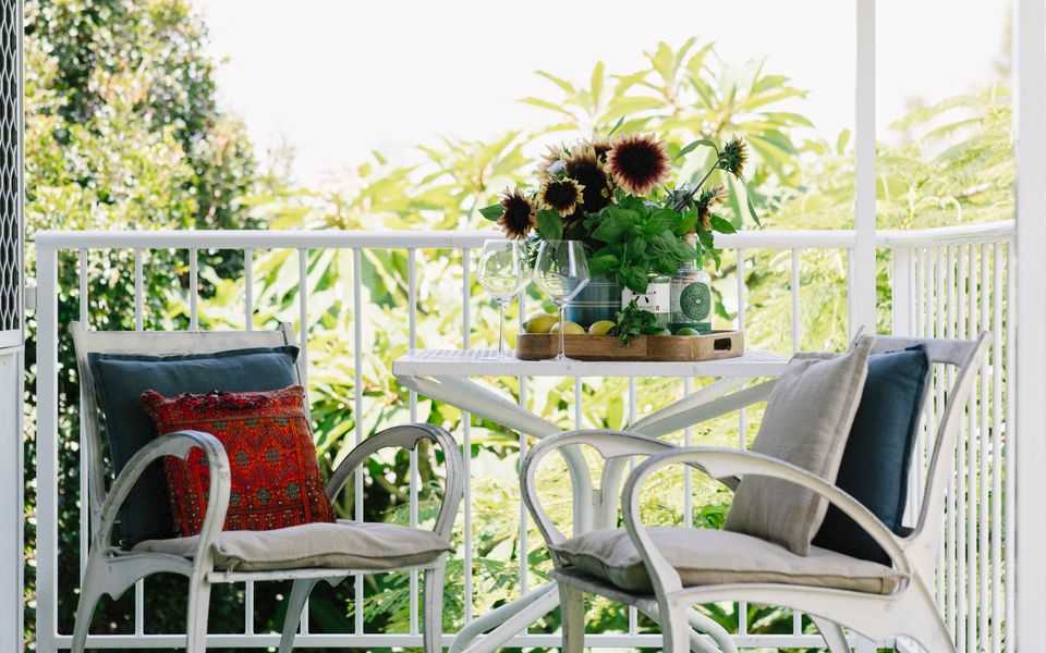 SHARON – Pet Friendly Beach Cottage in Town