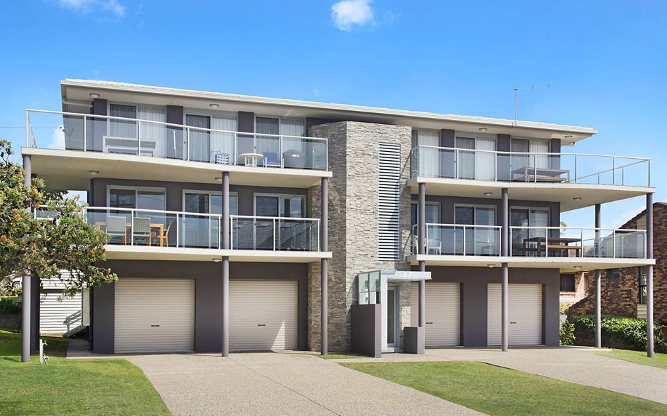 YAMBA 58 | Modern Apartment with Ocean Views
