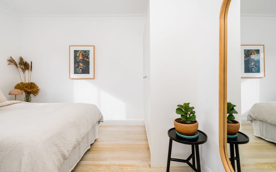 BELLA BAY 1 (DOWNSTAIRS) | Prime Location