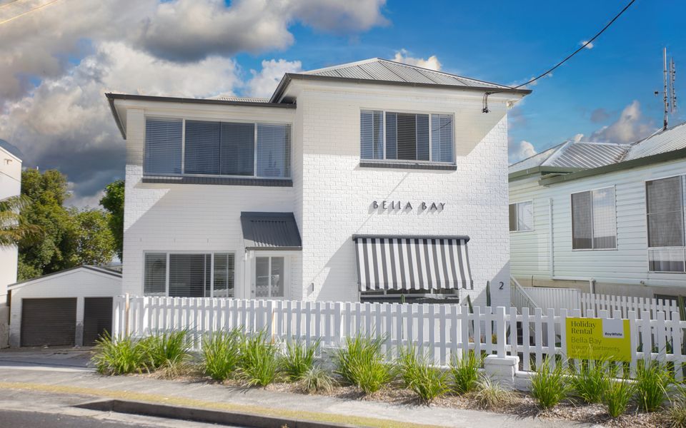 BELLA BAY 1 (DOWNSTAIRS) | Prime Location