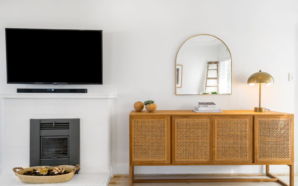 BELLA BAY 1 (DOWNSTAIRS) | Prime Location